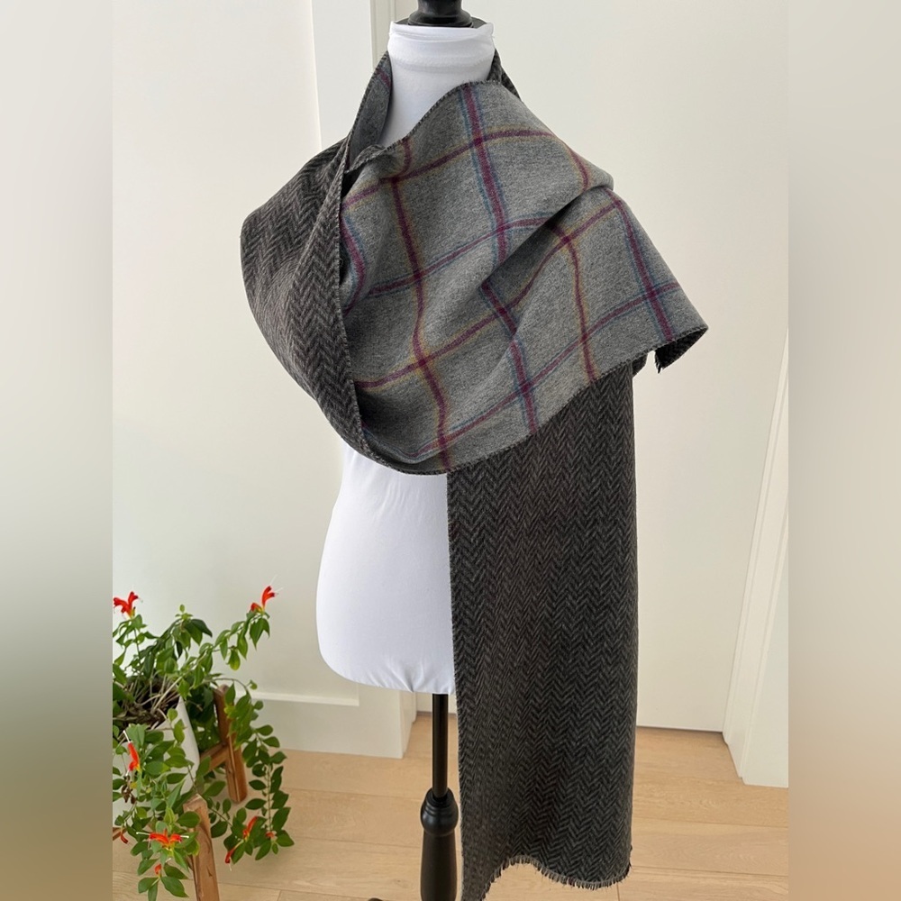FRAAS Cashmink Oversize Reversible Winter Scarf Plaid Herringbone Grey Cozy